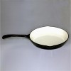 Round Cast Iron Skillet With Pouring Spouts